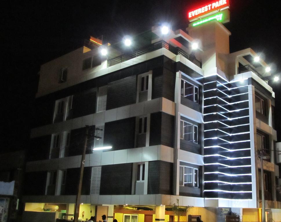 Hotel Everestparkresidency Tiruchirappalli Exterior foto